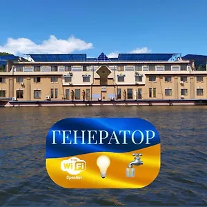 фараон Hotel Kiew